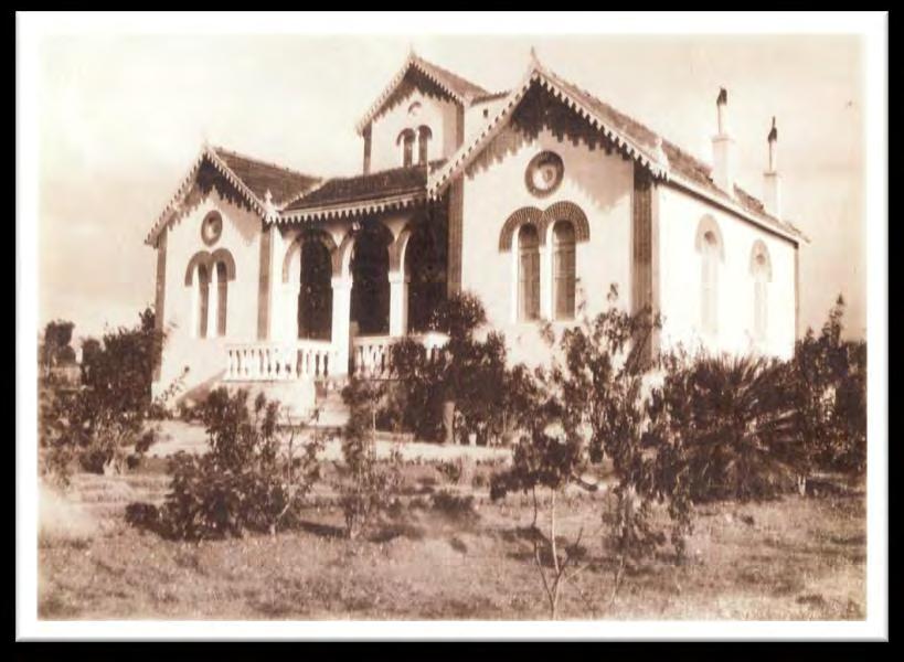 Ευαγγελίστριας) Κουκάς, Κομνηνός ή ντόπιους ιδιοκτήτες (Χρήστος Λιόσης).