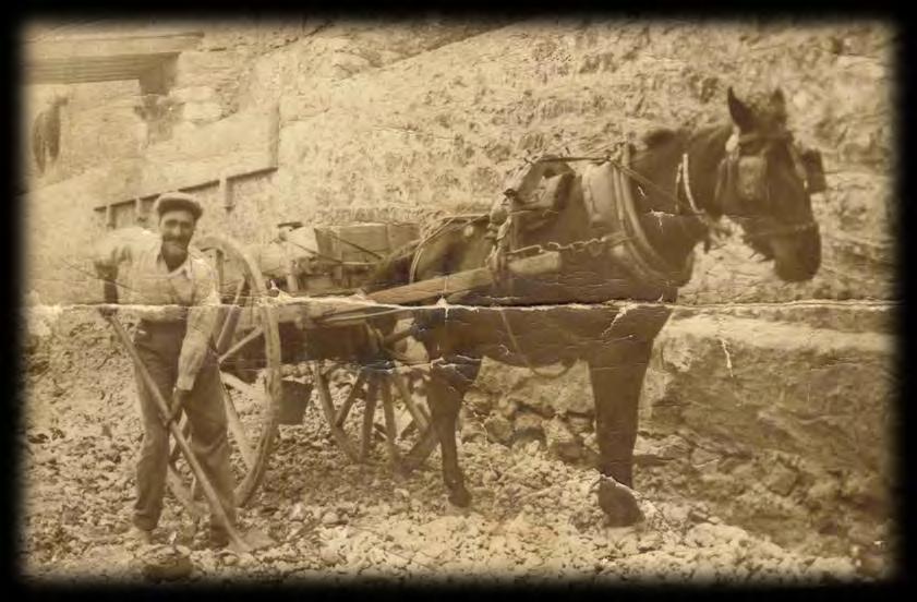 Ο Α ν α σ τ ά σ ι ο ς Κ α τ σ ί κ η ς ε π ί τ ω έ ρ γ ω, κ ά π ο υ σ τ η ν Α θ ή ν α Δ ε μ ά τ ι α σ τ α ρ ι ο ύ γ ι α α λ ώ ν ι σ μ α.