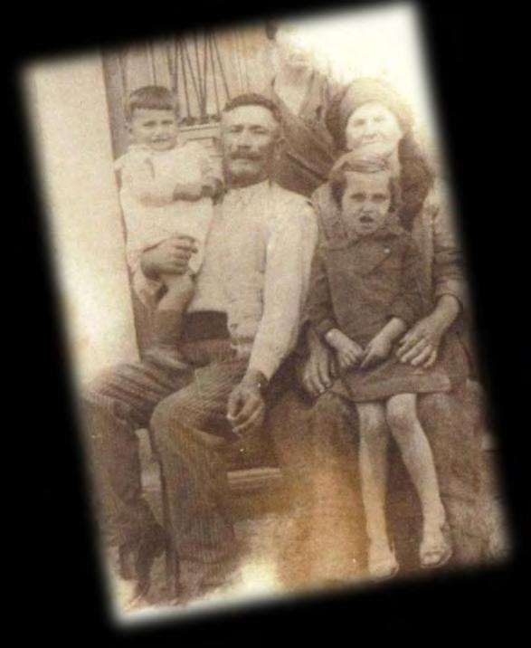 μπήκαν στα τέλη της δεκαετίας του 20: 1908 Π ά μ ε σ τ ο υ Π έ π π α γ ι α κ α φ έ! ο Νικόλαος Κ.