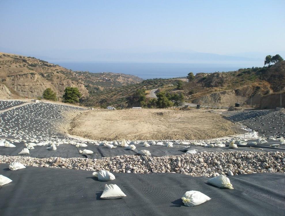 γεωμεβράνη Σύστημα συλλογής των υγρών απορριμμάτων Κατάλληλος