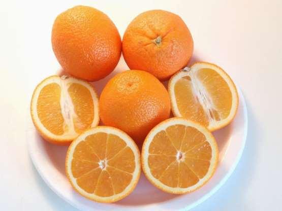 138 Salustiana Jaffa ή Shamouti Η ποικιλία αυτή προήλθε από οφθαλμική μετάλλαξη της ποικιλίας Beladi το 1844 σε έναν οπωρώνα κοντά στη Γιάφα της Παλαιστίνης, δηλαδή στο σημερινό Ισραήλ.