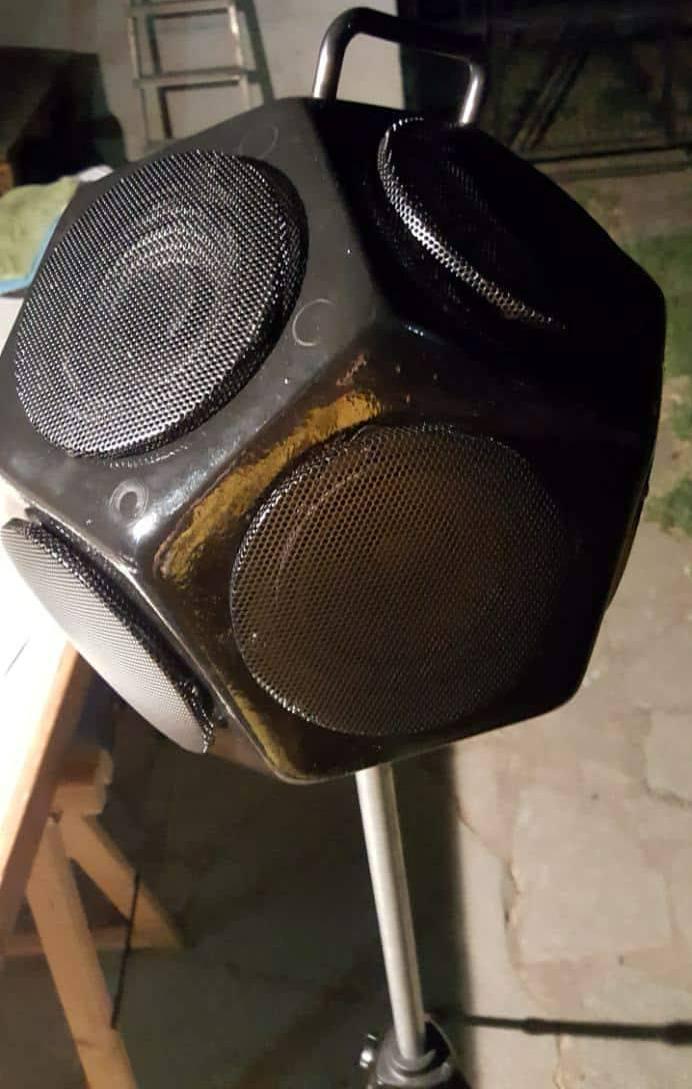 Δωδεκάεδρη πηγή ολοκληρωμένη και