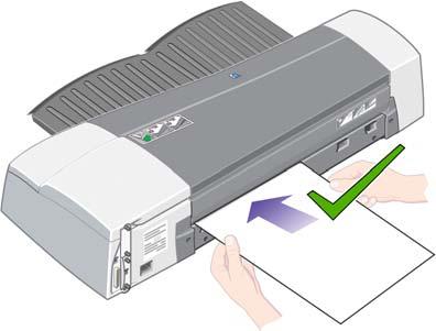 Ο εκτυπωτής ελέγχει την ευθυγράμμιση του χαρτιού και, εάν δεν είναι σωστή, εξάγει το χαρτί, οπότε θα πρέπει να φορτώσετε ξανά το χαρτί. 6.