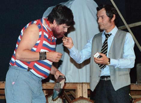 1985 BIEDERMANN UND DIE BRANDSTIFTER M A X F R I S C H REGIE : Stelios Papapetrou SOUFFLEUSE :