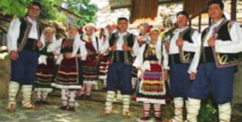ERG_8-9_inn_8 & 9 12/9/14 12:14 PM Page 1 8 ΠΑΡΑΔΟΣΕΙΣ - ΗΘΗ - ΕΘΙΜΑ ΕΡΓΑΤΙΚΗ ΦΩΝΗ ΤΕΤΑΡΤΗ 10 ΔΕΚΕΜΒΡΙΟΥ 2014 Όλοι προετοιμάζονται για τη γέννηση του Χριστού, τα ρεβεγιόν έχουν την τιμητική τους ενώ