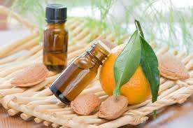 Ενυδατώνει την επιδερμίδα και είναι εύχρηστο για τον θεραπευτή, προκειμένου να επιτύχει το επιθυμητό αποτέλεσμα. *Ισχύει έκπτωση 35% από την αρχική τιμή συσκευασίας 1lt.
