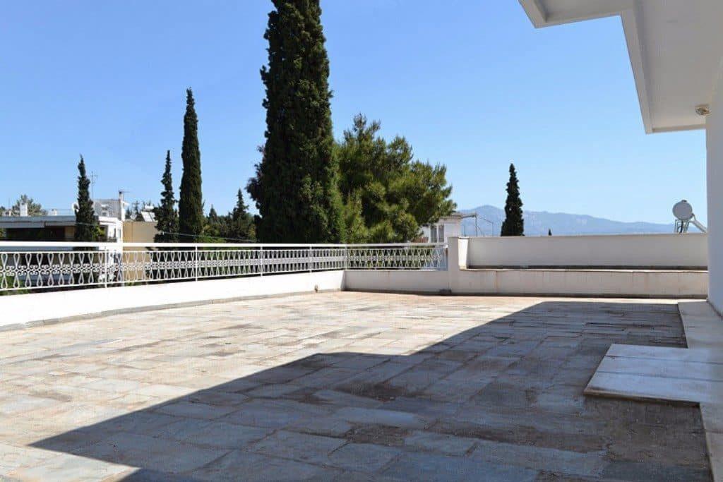 Ρετιρέ στο παλαιό Ψυχικό της Φιλοθέης Στη βόρεια Αττική στη περιοχή του Παλιού Ψυχικού, διατίθεται προς πώληση ρετιρέ 65 τ.μ. με αποκλειστική χρήση ταράτσας 200 τ.μ. και διαθέτει καταπληκτική θέα σε κοντινό πάρκο και την Αθήνα.