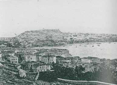 Μετά την άρση του μονοπωλίου, γύρω στα 1925, ιδρύονται στην Ανατολική Μακεδονία τα πρώτα ιδιωτικά καπνοκοπτήρια και εργοστάσια τσιγάρων. Ειδικότερα στην Καβάλα ιδρύεται το καπνοκοπτήριο του Λ.