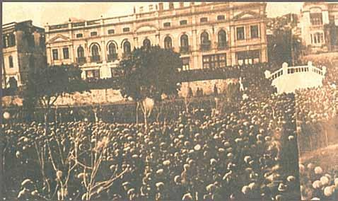 Το 1925 ξεσπούν ταραχές στην πόλη εξαιτίας της μυστικής φόρτωσης ανεπεξέργαστων καπνών προς Γερμανία.