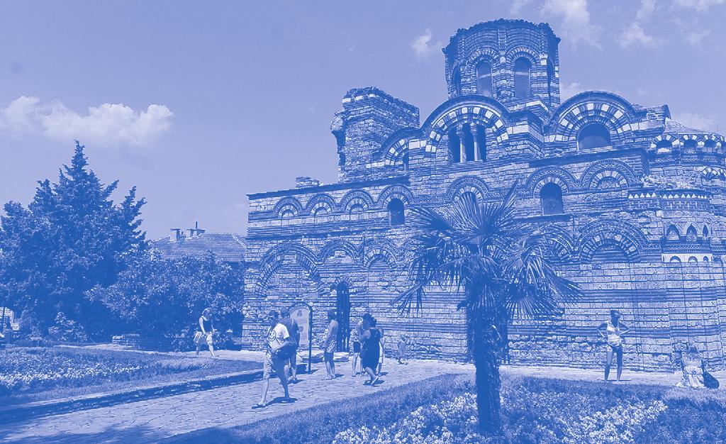 κλίμα και τις άριστες υποδομές του. Τακτοποίηση στο πολυτελές ξενοδοχείο μας και δείπνο. Διανυκτέρευση.