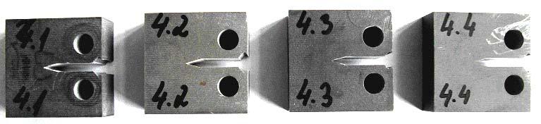 corespunzător prescripţiilor standard de încercare. S-au încercat 4 epruvete din fiecare material. În fig. 3.27., şi fig. 3.28.