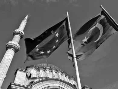 16 διεθνή νέα Προβλήματα στην ενταξιακή πορεία της ΠΓΔΜ Το 75% των Αυστριακών δεν θέλει την Τουρκία στην ΕΕ Την αμετάβλητη, σαφή απόρριψη από την πλειονότητα των Αυστριακών και μάλιστα σε ποσοστό
