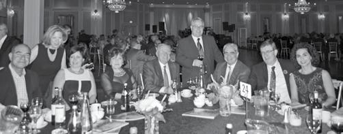 Το ζεύγος Πάττυ & Γιάννη Αγραπίδη, η κα Ειρήνη