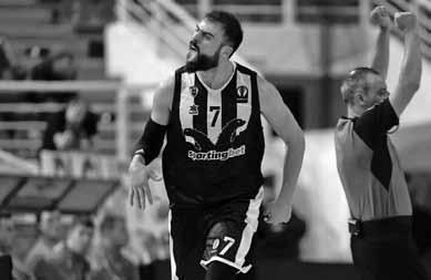 Ο ΠΑΟΚ προηγήθηκε 26-12 στο πρώτο δεκάλεπτο, δείχνοντας πως ελάχιστα προβλήματα θα αντιμετώπιζε απέναντι στην ομάδα από τη Λιθουανία, Παρόλα αυτά τα υπόλοιπα τρία δεκάλεπτα ο ΠΑΟΚ είχε πολλές