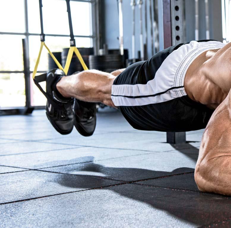 NOVEMBER 2014 VOLUME 00 NO. 0 TRX BODY SAW ξεκινα Πάρε θέση pushup και έπειτα λύγισε τους αγκώνες για να ξεκουράζεις τους πήχεις στο πάτωμα. Σφίξε τον κορμό.