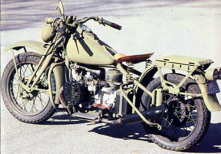 1942 Harley Davidson XA 1945-1960 Το τέλος του 2 ου παγκοσμίου πολέμου βρήκε την BMW στα ερείπια. Τα εργοστάσιά της έξω από το Μόναχο είχαν καταστραφεί από τις βόμβες των συμμάχων.