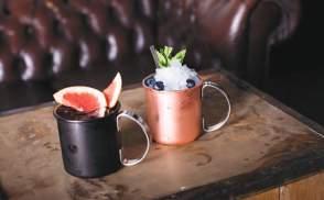 00016 Holua Loa, 35 cl 28.00144 σετ 3 Tiki Mugs, 25 cl 28.00024 8 ball 45 cl 28.00023 Coconut 56,5 cl 28.00020 Maitai, 43 cl 28.