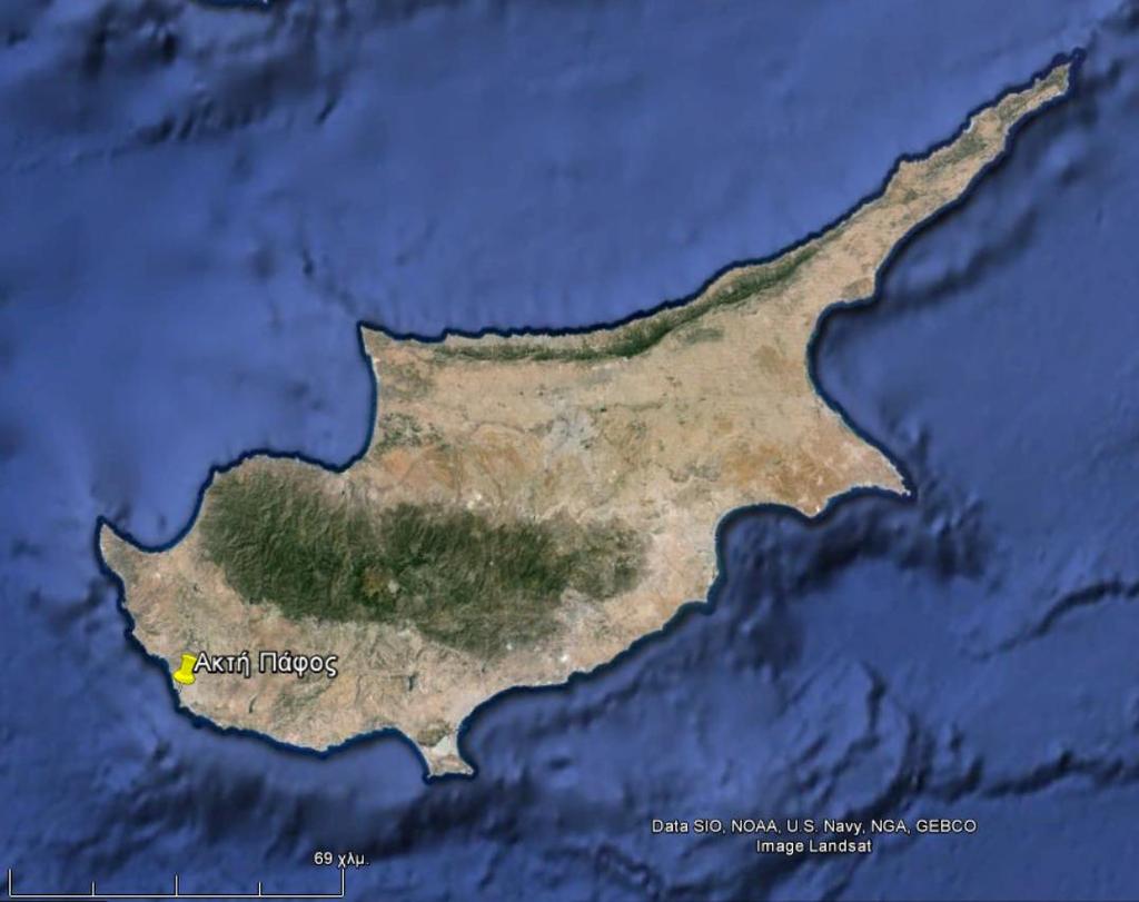 3. Περιοχή υπό διερεύνηση Η περιοχή που προσομοιώθηκε είναι η ακτή προ του ξενοδοχείου Venus στην περιοχή της Πάφου στο νοτιοδυτικό τμήμα της Κύπρο.
