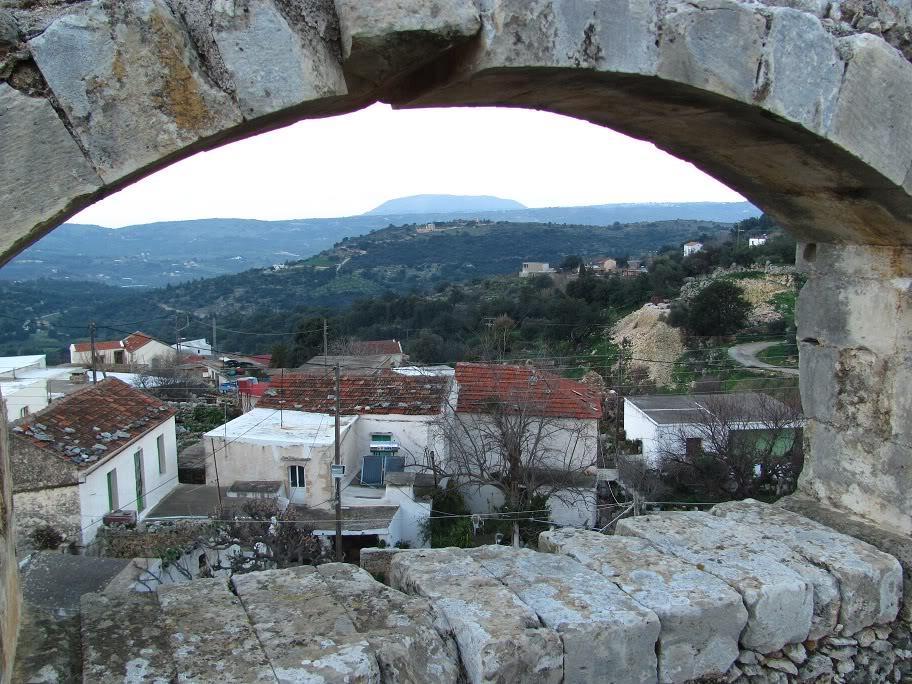 Του γεφυριού της Άρτας- Παραλλαγή από το Μπρόσνερο Χανίων Όντε ν' εθεμελιώνανε ελληνική καμάρα, ουλιμερίς τη χτίζανε κι από βραδύς εχάλα.