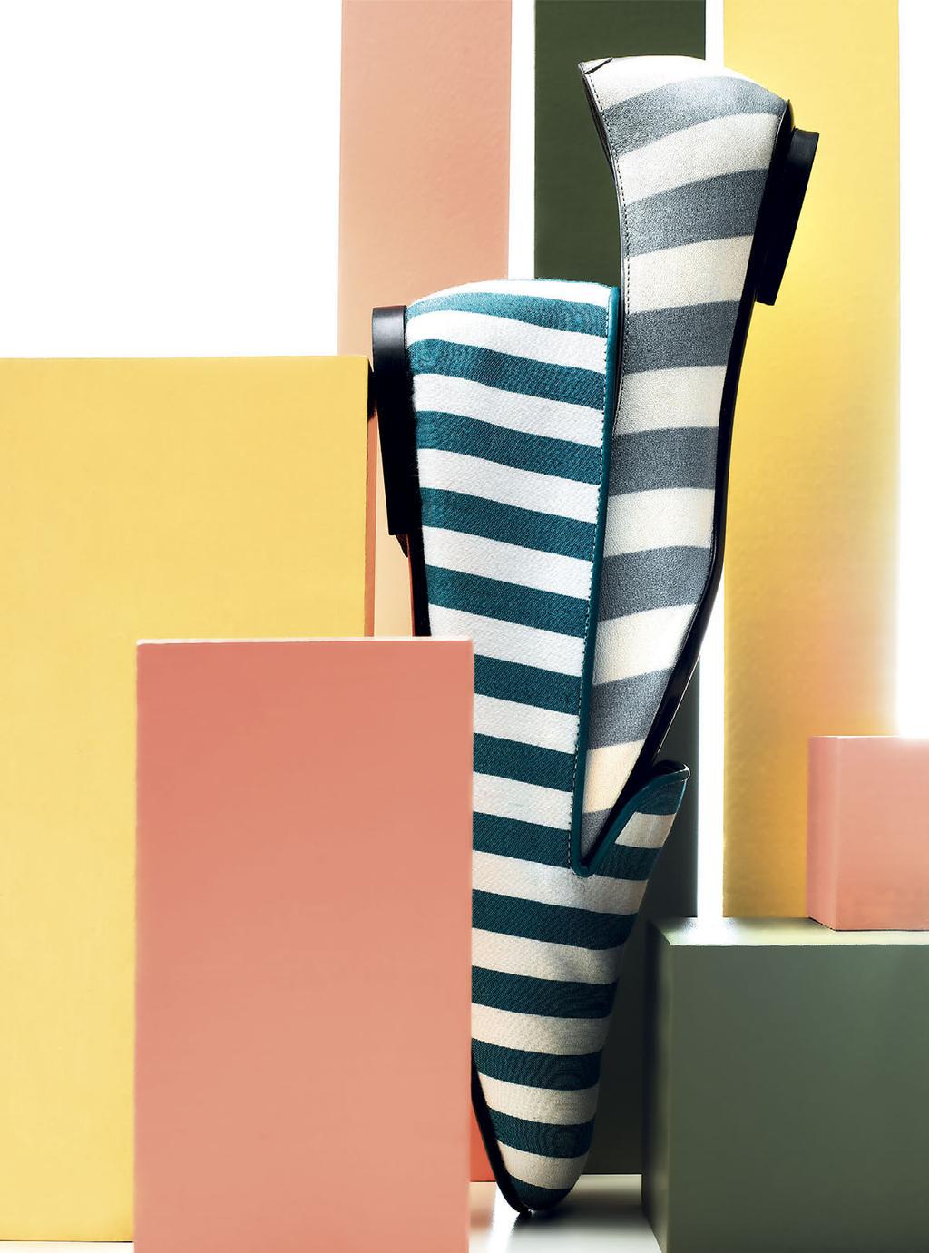 Σατέν slipper Tod s με ρίγες και πάτο από καουτσούκ, Tod s Boutique. Δερμάτινη μπαλαρίνα Μarc Jacobs με ρίγες, marcjacobs.