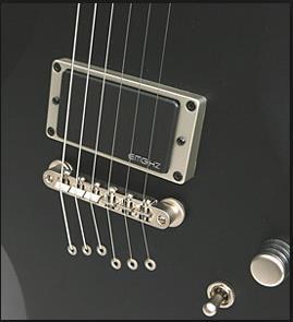 6) Μοχλός απότομης αυξομείωσης τόνου (vibrato arm) Το vibrato arm είναι ένα επιπλέον εξάρτημα που δεν το διαθέτουν όλα τα μοντέλα ηλεκτρικής κιθάρας.