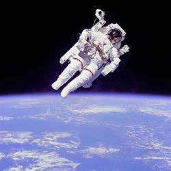 Αστροναύτης ονομάζεται ένας άνθρωπος που έχει εκπαιδευθεί στα πλαίσια ενός διαστημικού προγράμματος έτσι ώστε να κυβερνά ή να οδηγεί ένα διαστημόπλοιο ή διαστημικό σταθμό, ή απλώς να αποτελεί μέλος