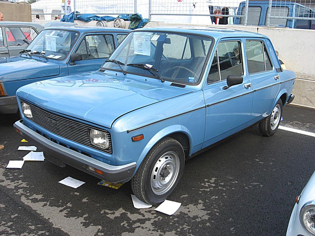 στην ελλάδα.στην φωτογραφία το Fiat 128, ένα από τα best sellers της περιόδου στη χώρα μας.