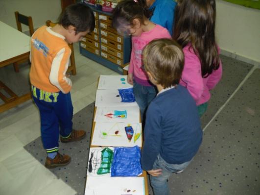 Σκεπτικό: Τα παιδιά σχεδιάζουν και οργανώνουν μια δραστηριότητα για να δημιουργήσουν μια βάρκα που να μπορεί να επιπλεύσει.