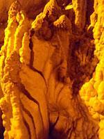 Σπήλαιο «Περάματος» Ιωαννίνων Οι πρώτες σύγχρονες αναφορές για την ύπαρξη του Σπηλαίου χρονολογούνται από το Β Παγκόσμιο Πόλεμο, όταν κάτοικοι του χωριού Περάματος, που βρίσκεται σε απόσταση μόλις