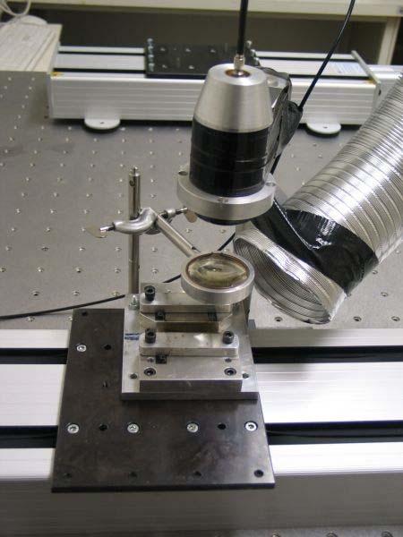 Komponente eksperimentalnega sistema Kolimator Zbiralna leča Držalo vzorcev CNC miza ISEL Koračni