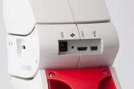 Používanie videa s vysokým rozlíšením bez počítača 1. Pripojte jeden koniec USB kábla (dodaný s kamerou) vzadu do kamery Leica ICC50 HD a druhý koniec do vhodnej napájacej zásuvky.. 2.