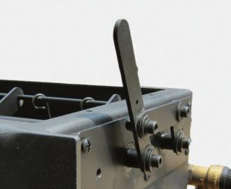 I fumi provenienti direttamente dalla combustione vengono direzionati con 2 collettori verso una fila di 10 tubazioni di scambio.
