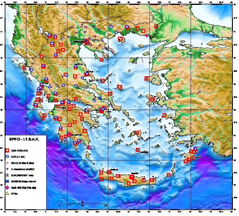 Εικόνα 23: Δίκτυο σεισμογράφων του Ι.Τ.Σ.Α.Κ (Πηγή: http://www.itsak.gr/) Στον παραπάνω χάρτη με κόκκινο χρώμα φαίνονται το δίκτυο επιταχυνσιογράφων μέχρι και το 2012.