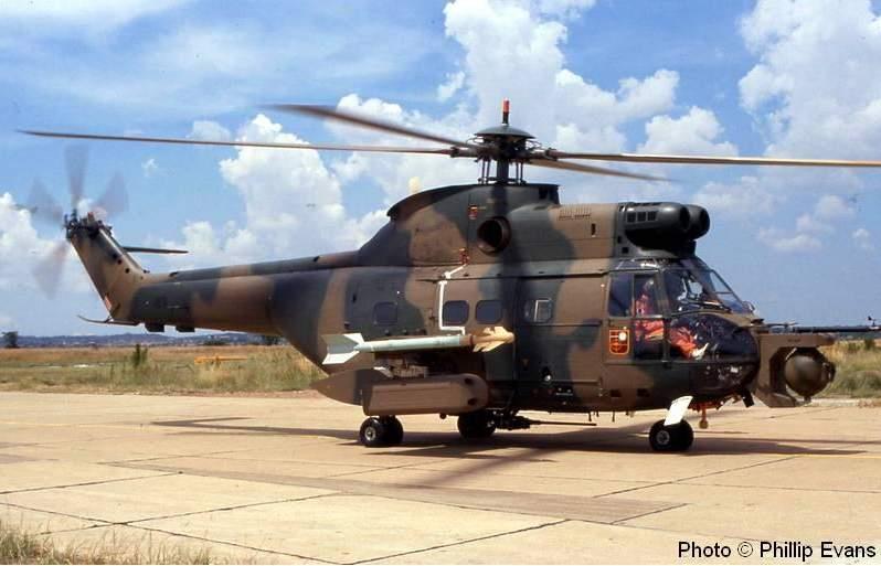 Eurocopter AS 332 Super Puma Το Eurocopter AS 332 Super Puma είναι ελικόπτερο γενικής χρήσης προορισμένο για πολιτική και στρατιωτική χρήση, που αρχικά
