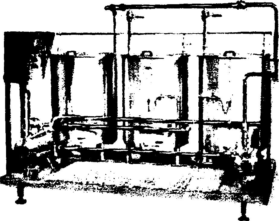 Εικόνα 30: Αυτόματο σύστημα πλύσεως μηχανημάτων και δικτύων Τέλος ο εξοπλισμός ενός σύγχρονου τυροκομείου πρέπει να διαθέτει μέσα πλύσης του τυροπήγματος, καλούπια,
