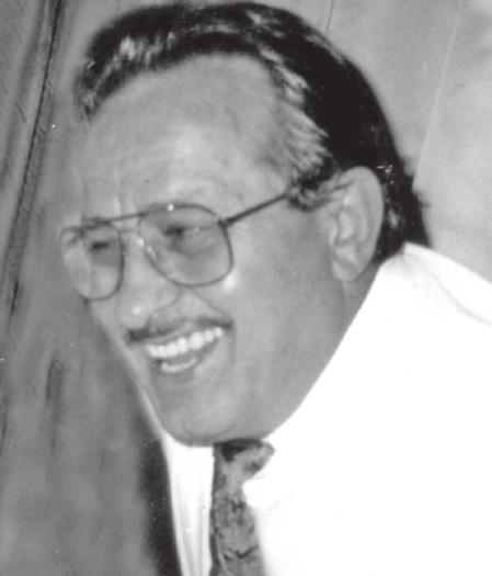Τη διετία 1993 και 1994 διετέλεσε αντιπρόεδρος της κοινότητας Άσσου και την τετραετία 1999 μέχρι 2002 ήταν πρόεδρος του τοπικού διαμερίσματος Άσσου του καποδιστριακού Δήμου Θεσπρωτικού.