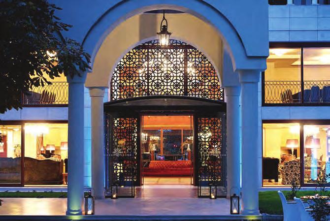 DU LAC 5* DELUXE ΓΙΑΝΝΕΝΑ Στην πόλη των θρύλων και των παραδόσεων, στην καρδιά της Ηπείρου.