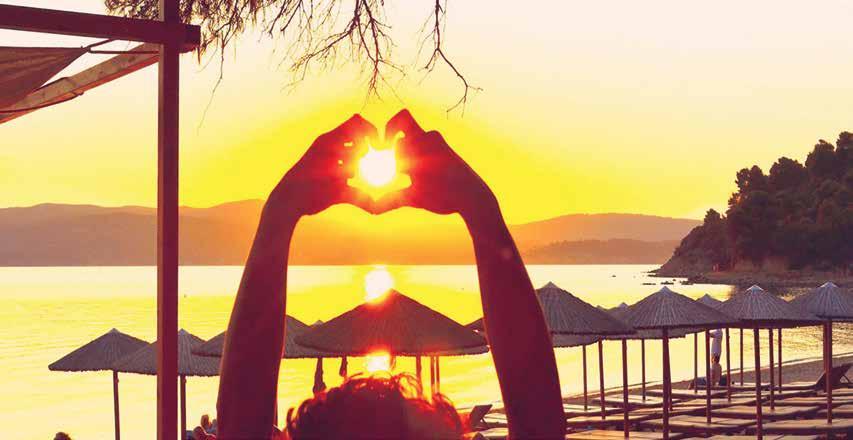 Καλωσορίσατε σ κοσμοπολίτισσα των Σποράδων, έναν από τους πιο ζωντανούς και νεανικούς προορισμούς της Ελλάδας.