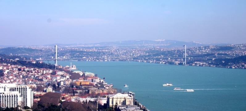 Πολύ γρήγορα κερδίζει σημαντική θέση στην κουζίνα του παλατιού και προσελκύει το ενδιαφέρον πολλών. Τώρα πια μία από τις θέσεις στο παλάτι είναι του υπεύθυνου για τον καφέ.