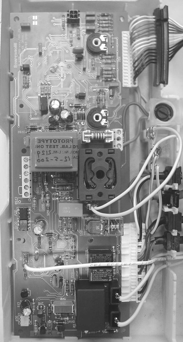 RO Legăturile electrice 17 5 Legăturile electrice PERICOL: Electrocutare!