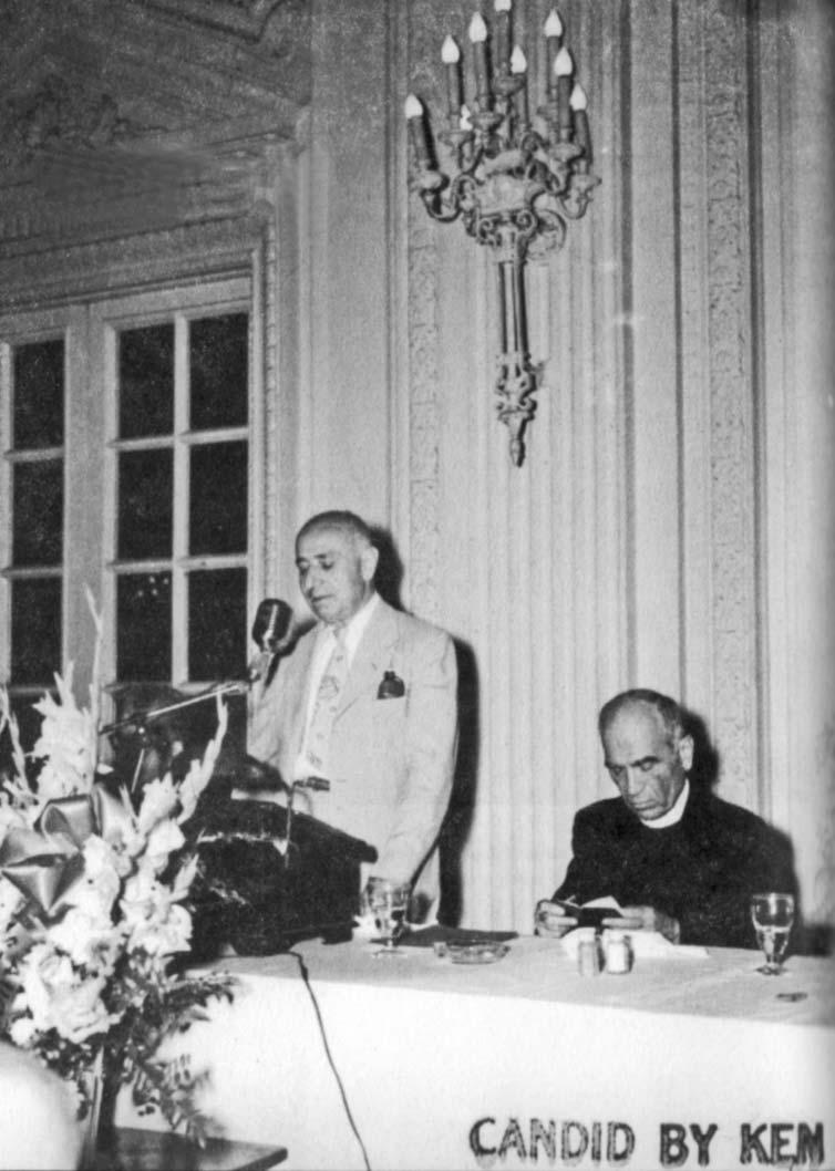 O Φαν Νόλι με τον στενό συνεργάτη του, Qerim