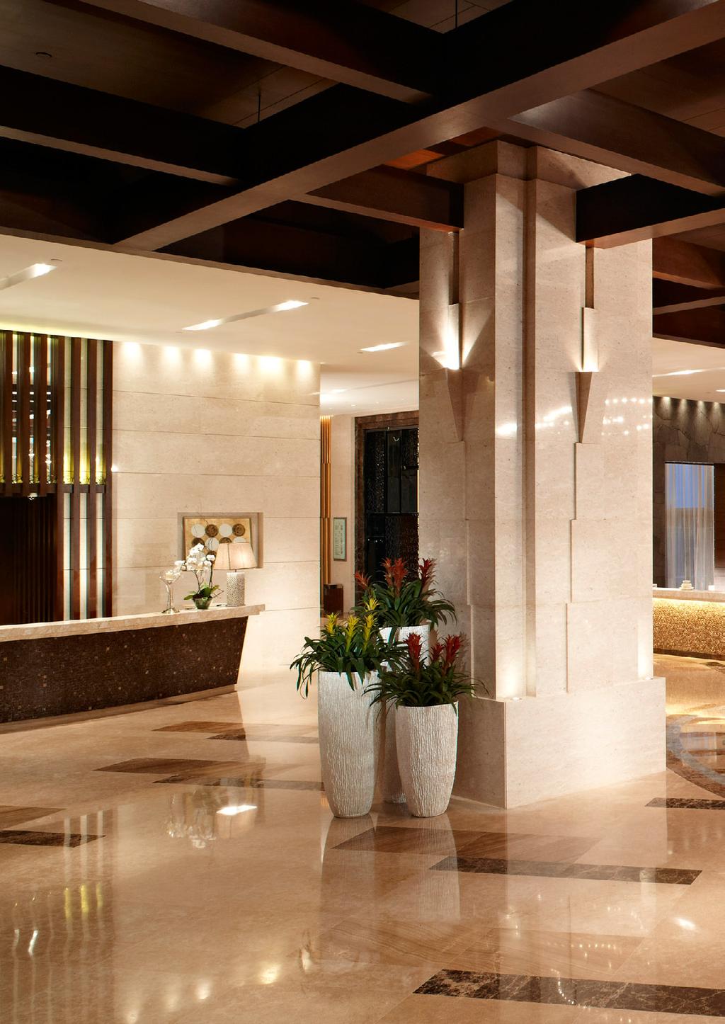 communal eltec floor sense Ουδέτερο καθαριστικό δαπέδων με σαπούνι. Ιδανικό για χρήση σε ευαίσθητες επιφάνειες στο νερό όπως μάρμαρα και ξύλινα πατώματα. Neutral floor cleaner with soap.