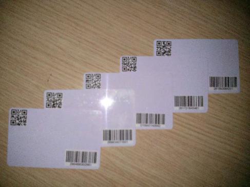 4.7 NFC tags Για την αποσφαλμάτωση του συστήματος αλλά και για τη προσομοίωση της καταγραφής χρησιμοποιήθηκαν πλαστικές κάρτες στο μέγεθος και σχήμα μιας φοιτητικής ταυτότητας