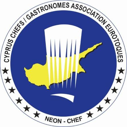 Όλα ήταν πληρωμένα, η μεταφορά, η διαμονή, η διατροφή, τα ποτά και φυσικά οι δραστηριότητες. Μάλιστα, τότε οι πρώτοι πελάτες μέλη του Club έπλεναν τα πιάτα και χρησιμοποιούσαν κοινόχρηστες τουαλέτες!