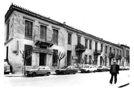 Εικόνα 3: Το Μεταξουργείο το 1995, πηγή Χ. Αγριαντώνη, σελ.