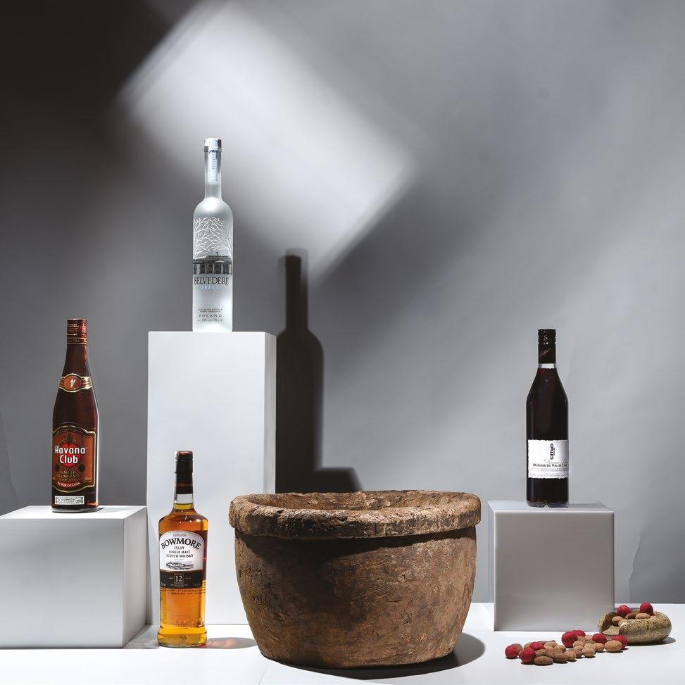 22 23 3 R D C H O I C E Wooden Bowl #1816A 1b. Bowmore 12yo 0.7lt 1b. Belvedere 0.7lt 1b. Giffard Muroise 0.7lt 1b. Havana Anejo 5yo 0.7lt 1p.