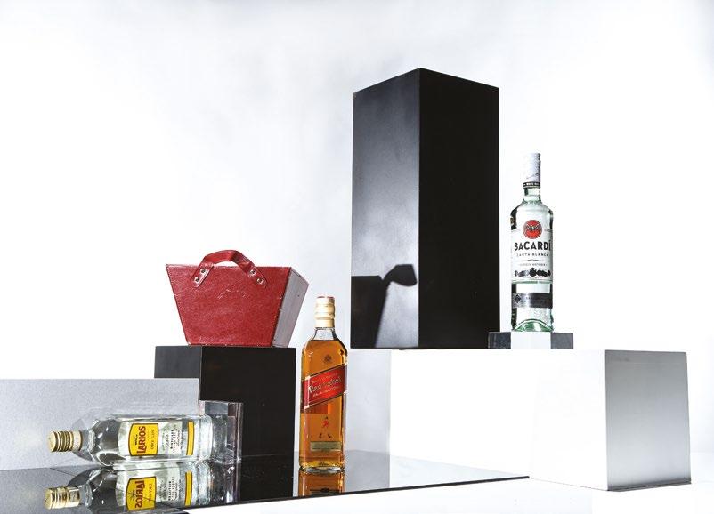 Vivlia Chora Estate Plagios White 0.75lt 1p. Cordis Diffuser 145.33 117.20 + ΤΑΧ 3 R D C H O I C E Leather Tray Small #1831C 3b. Spiropoulos Estate Petra Agiorgitiko 0.75lt 1p. Hatziyiannakis Choco 100gr 54.