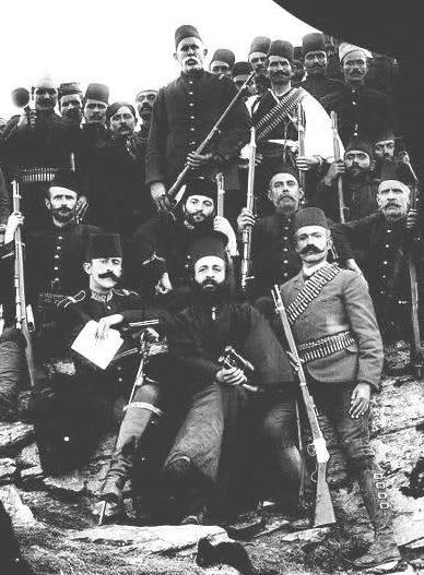 62 Arben P. LLALLA 19.) DRIANOVO, ishte një fshat i vogël ku në fund të shek. XIX, banonin 90 shqiptarë të krishterë.