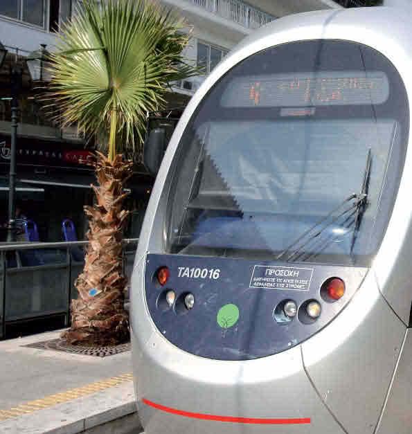 Όμιλος ΕΤΕπ 10 Έκθεση δραστηριοτήτων Δάνεια της ΕΤΕπ εξαιρετικά μεγάλου ύψους επέτρεψαν τη συνέχιση των δημόσιων επενδύσεων σε ορισμένα κράτη μέλη. στο εγχώριο προϊόν της χώρας.