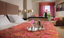 62 PORTO RIO HOTEL 4* Πλήρη διατροφή και απεριόριστα ποτά! CARNIVAL FUN CLUB! Extra Αποκριάτικο πρόγραµµα! AIROTEL ACHAIA BEACH 4* µε Ηµιδιατροφή CARNIVAL EXCLUSIVE!